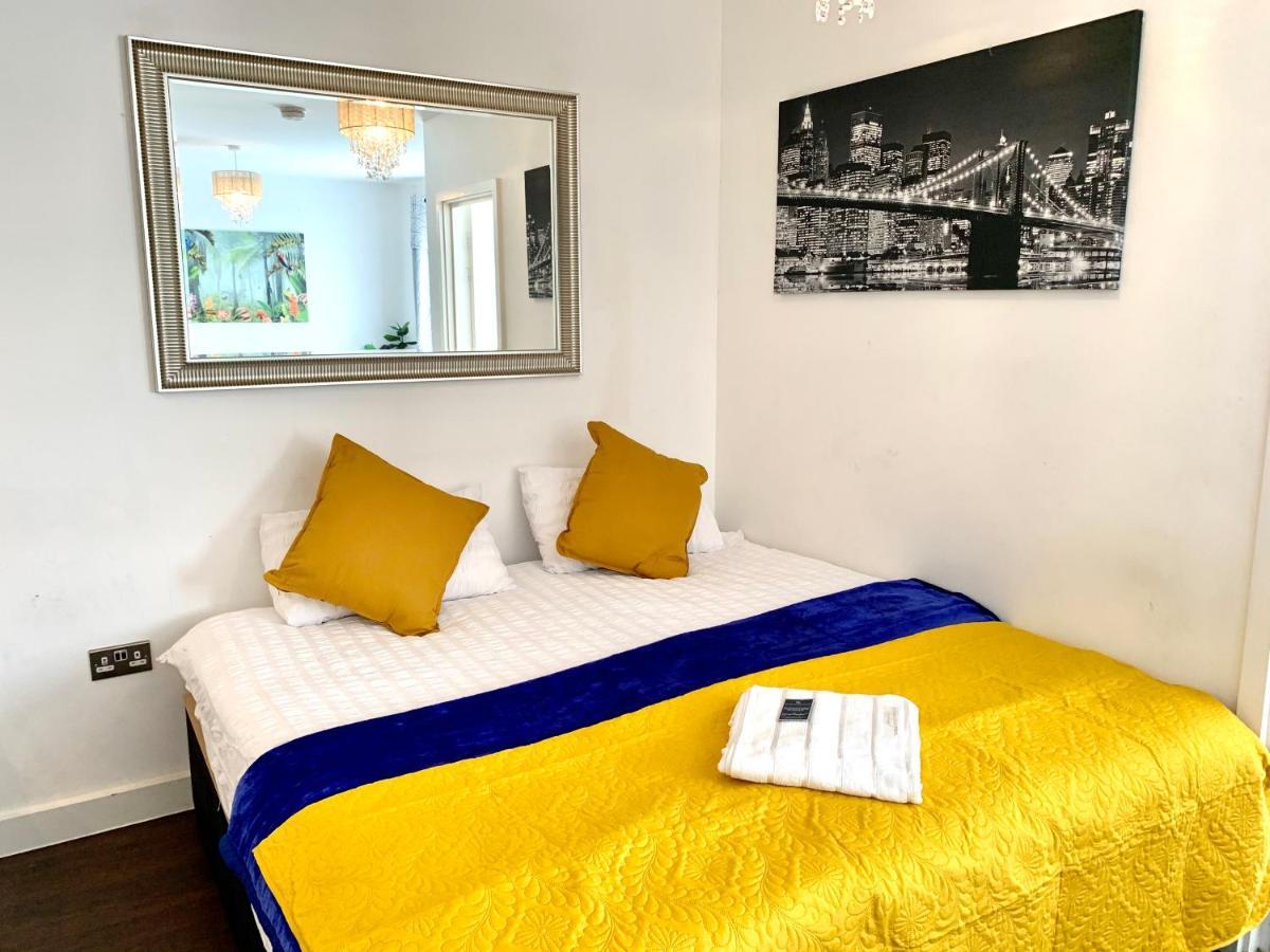 2-Bedrooms Modern Apartment Next To Velodrome, Lounge, Balcony, Parking, Abba Londra Dış mekan fotoğraf