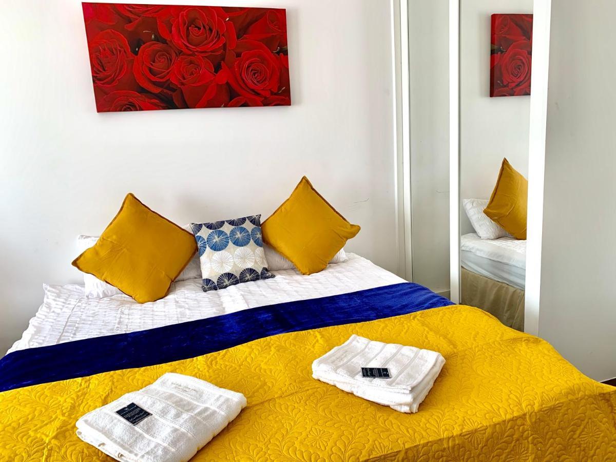 2-Bedrooms Modern Apartment Next To Velodrome, Lounge, Balcony, Parking, Abba Londra Dış mekan fotoğraf