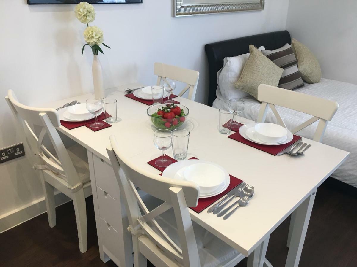 2-Bedrooms Modern Apartment Next To Velodrome, Lounge, Balcony, Parking, Abba Londra Dış mekan fotoğraf