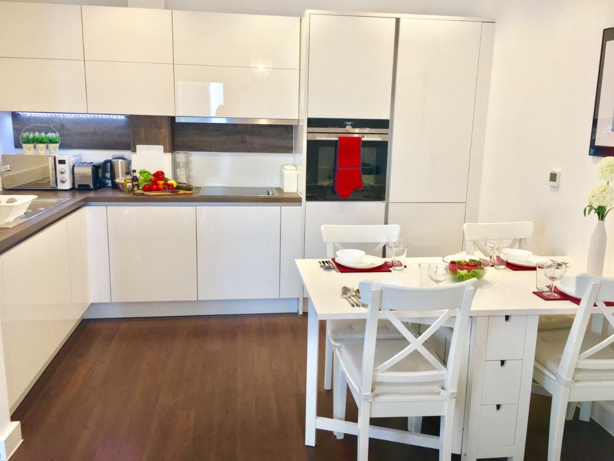 2-Bedrooms Modern Apartment Next To Velodrome, Lounge, Balcony, Parking, Abba Londra Dış mekan fotoğraf
